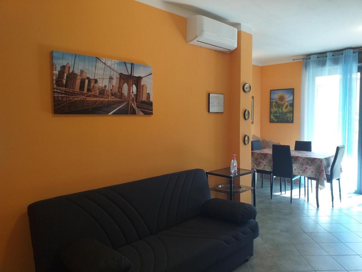 Ferienwohnung Orange House Bosa Exterior foto